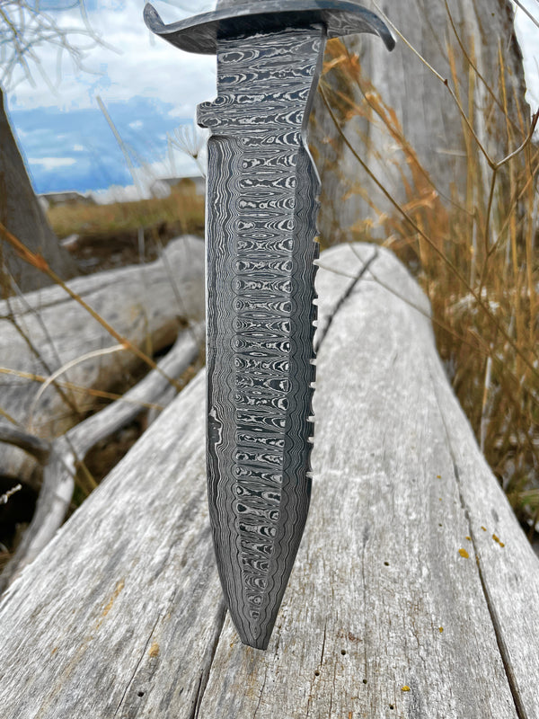 Arrival (new) Damascus Steel Dyed Bone Bowie